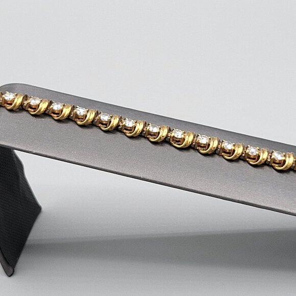 Gold Shell Tennis Bracelet Prong Set Rhinestone Crystals Safety Clasp 6 3/4 in - Picture 2 of 7